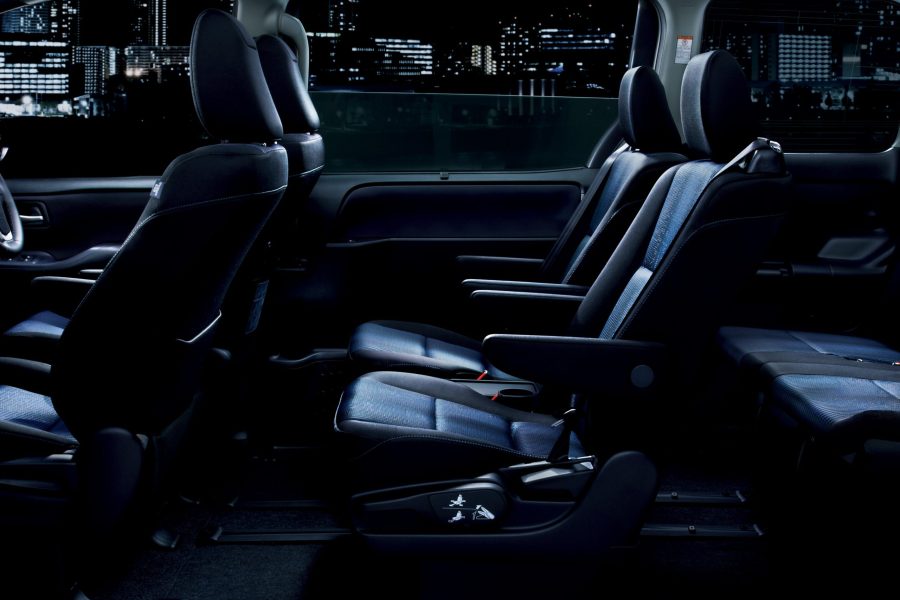 Voxy Black chauffeur