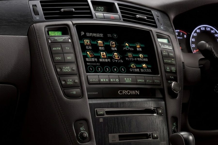 Crown VIP chauffeur BLK