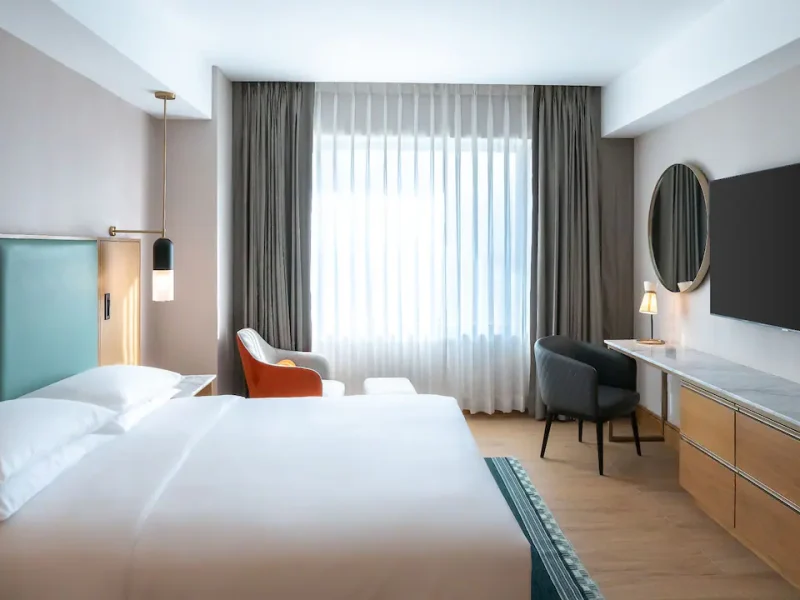 Deluxe Suite