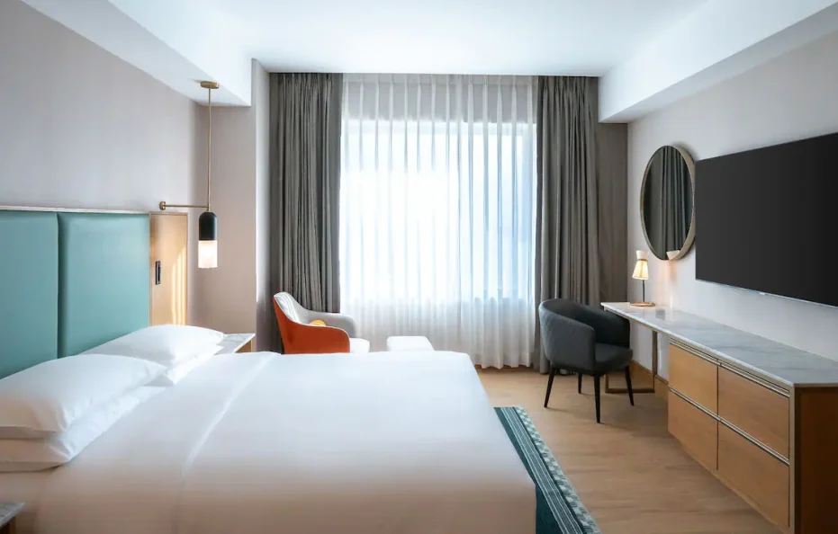 Deluxe Suite