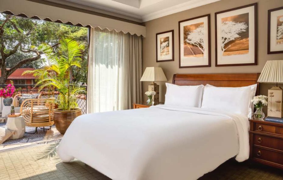 Fairmont Room with Queen Bed