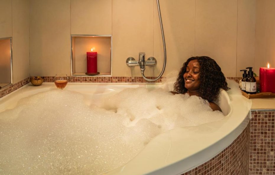 Honeymoon Suite
