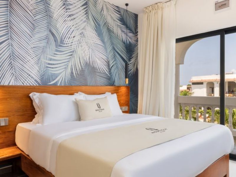 Economy Room With Shared Balcony