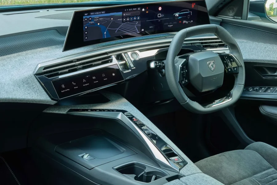 Peugeot 3008 VIP chauffeur BLK