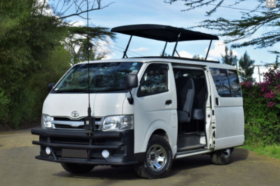 Hiace Van White chauffeur