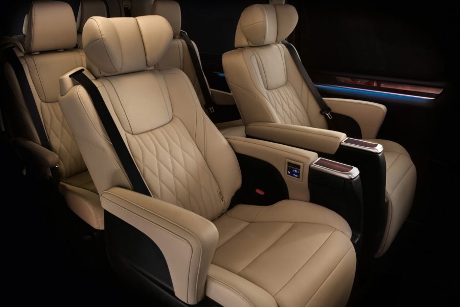 Quantum Black chauffeur