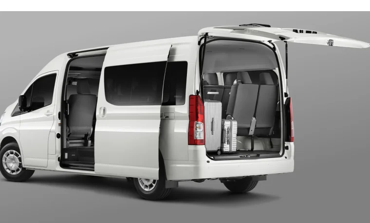Hiace Van White chauffeur