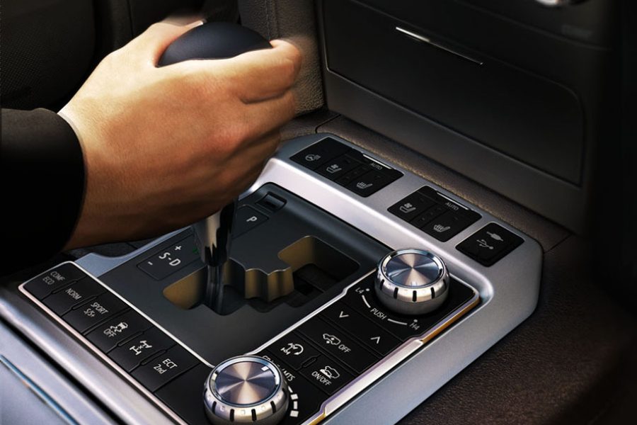 Land Cruiser V8 VIP chauffeur SV
