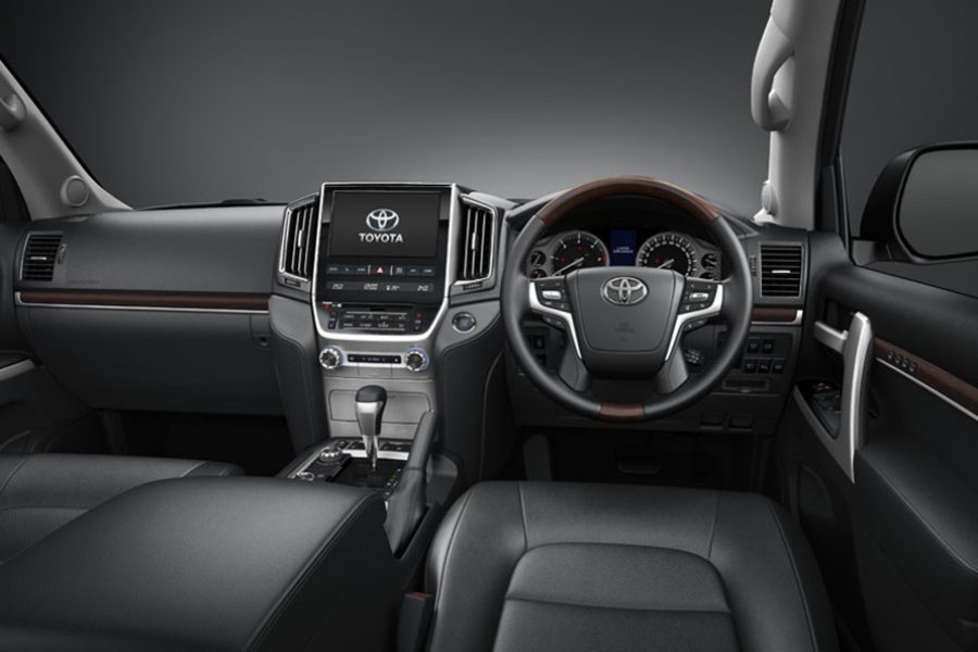 Land Cruiser V8 VIP chauffeur SV