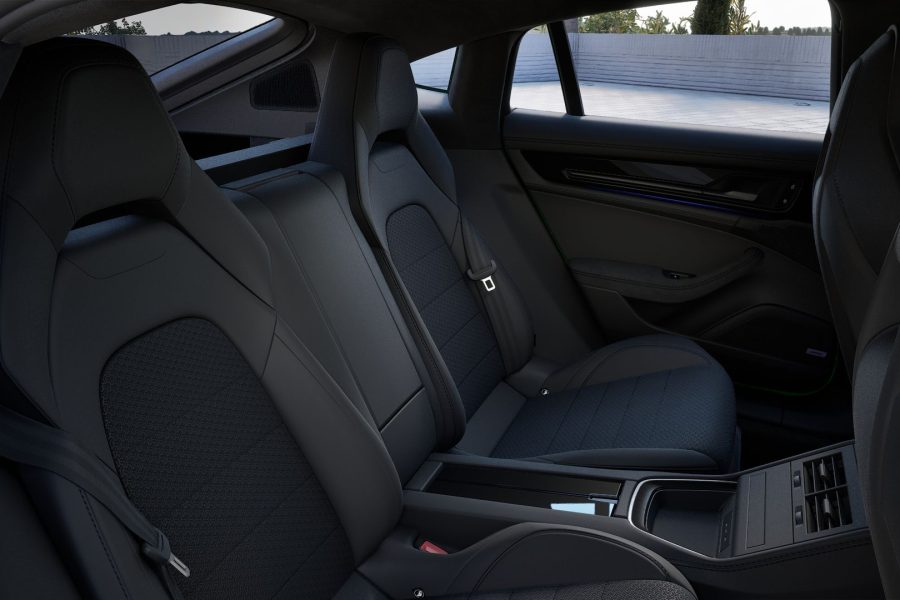 Panamera GTS Green chauffeur