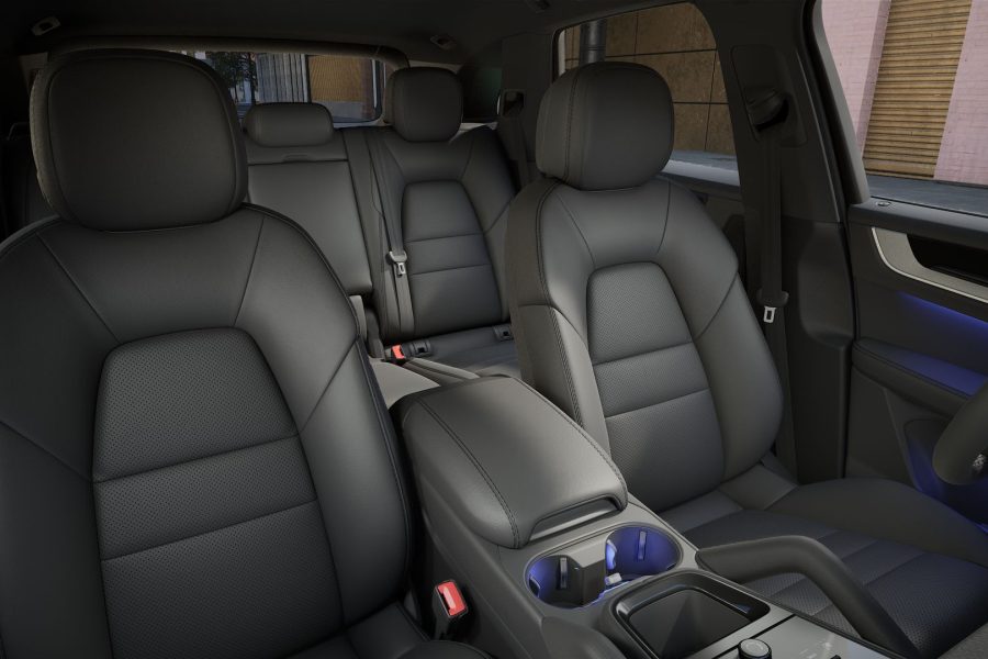 Cayenne Green chauffeur