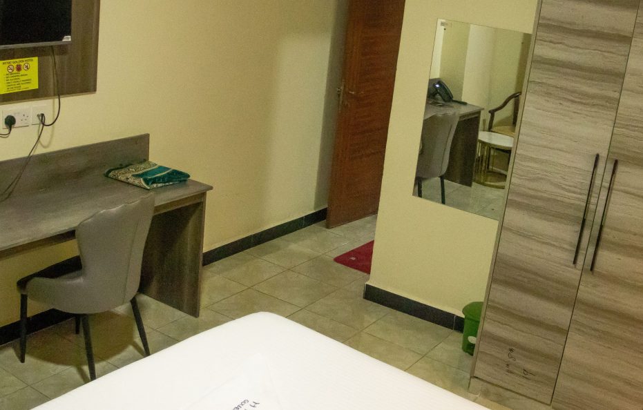 Superior King Suite